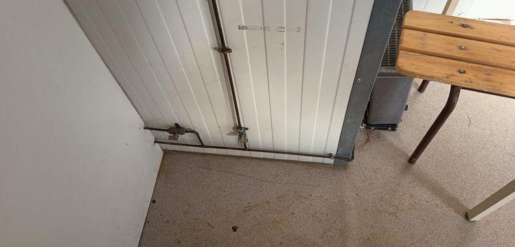 CNSE ABRI CHANTIER 9M2 ISOLE + WC  EK-675-CE