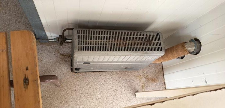 CNSE ABRI CHANTIER 9M2 ISOLE + WC  EK-675-CE