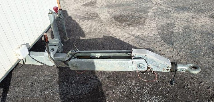 CNSE ABRI CHANTIER 9M2 ISOLE + WC  EK-675-CE