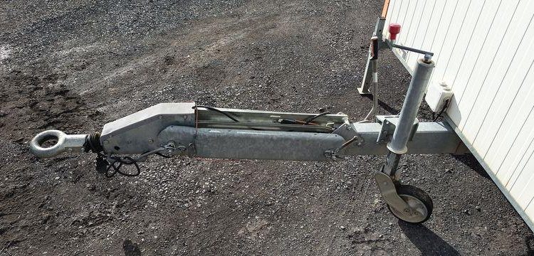CNSE ABRI CHANTIER 9M2 ISOLE + WC  EK-675-CE