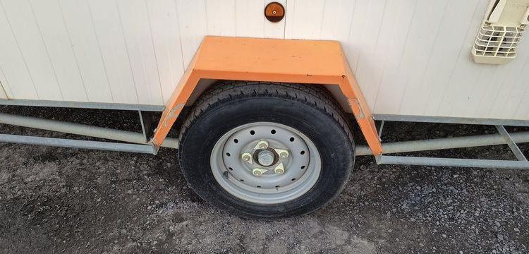 CNSE ABRI CHANTIER 9M2 ISOLE + WC  EK-675-CE