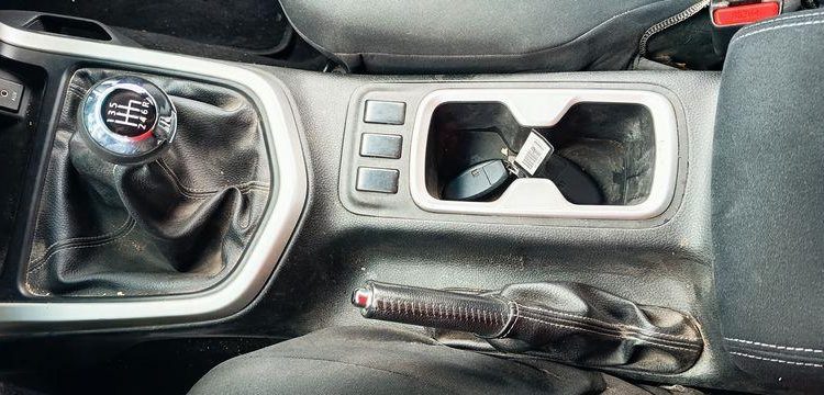 NISSAN NP 300 NAVARA (D23) 2.3 DCI 16V DOUBLE CABINE 4WD 190 CV – DIESEL – 105335 KMS BLANC EM-700-HP