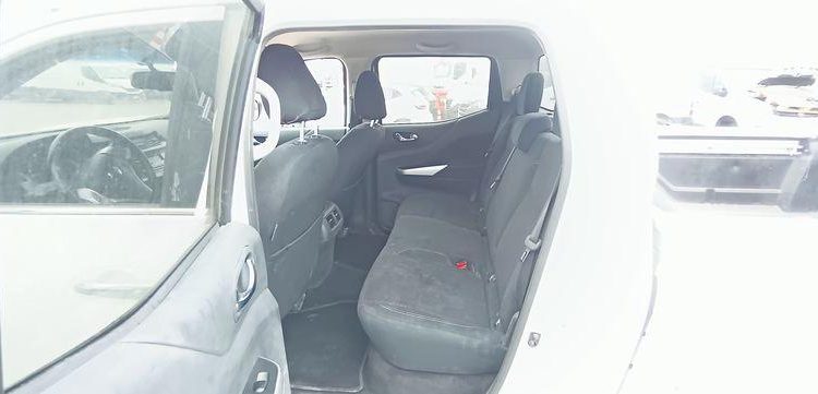 NISSAN NP 300 NAVARA (D23) 2.3 DCI 16V DOUBLE CABINE 4WD 190 CV – DIESEL – 105335 KMS BLANC EM-700-HP