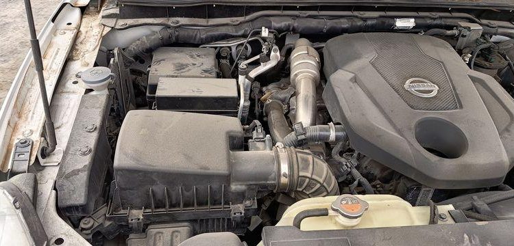NISSAN NP 300 NAVARA (D23) 2.3 DCI 16V DOUBLE CABINE 4WD 190 CV – DIESEL – 105335 KMS BLANC EM-700-HP
