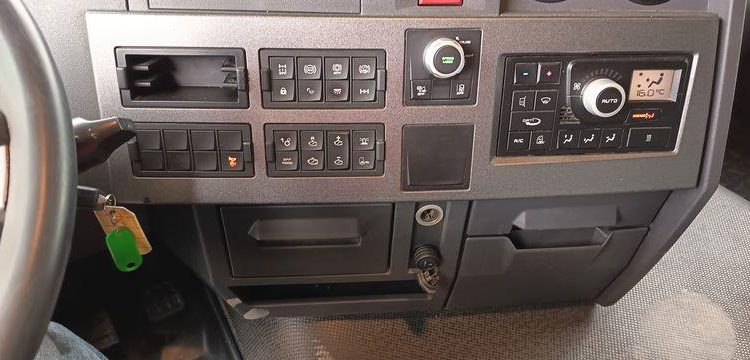 RENAULT T 480 COMFORT EQUIPE HYDRAULIQUE  EN-739-HE