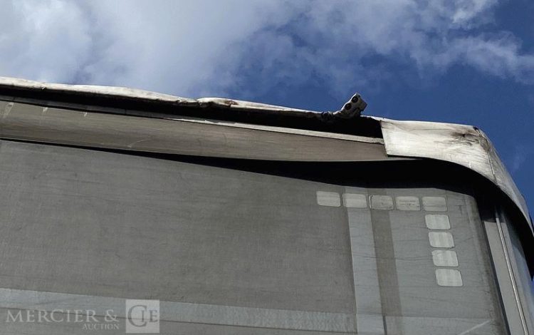 FRUEHAUF SEMI REMORQUE BACHEE – VENTE SUR DESIGNATION  EP-122-MK