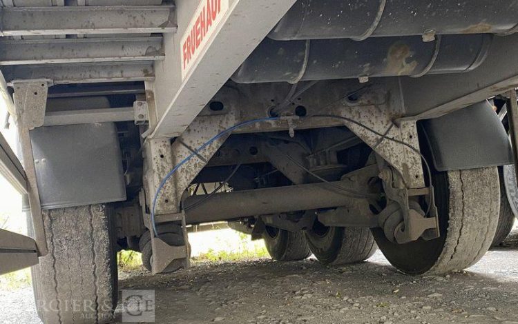 FRUEHAUF SEMI REMORQUE BACHEE – VENTE SUR DESIGNATION  EP-122-MK
