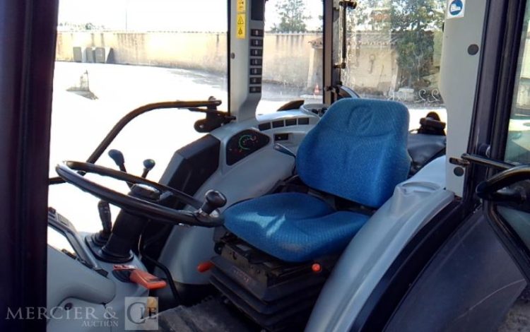 NEW HOLLAND TRACTEUR T4,75V CAB – 43- DUAL COMMAND 2228H BLEU EP-722-QR