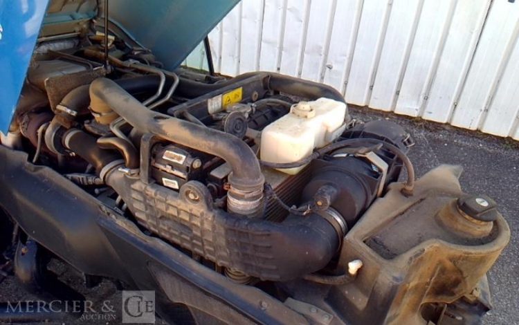 NEW HOLLAND TRACTEUR T4,75V CAB – 43- DUAL COMMAND 2228H BLEU EP-722-QR