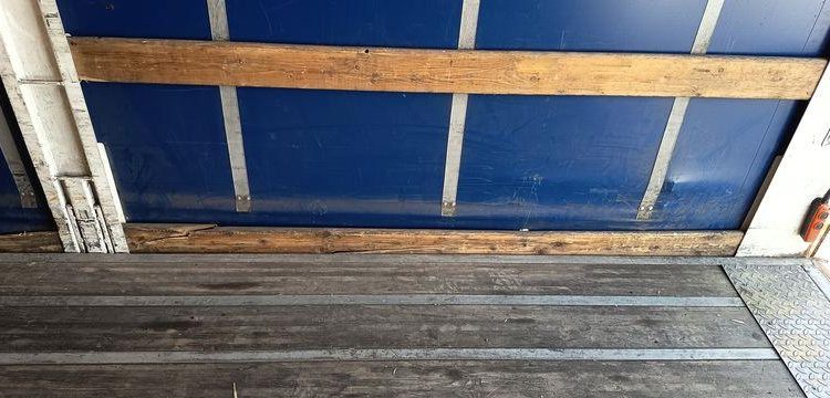 RENAULT PORTEUR D19 WIDE PAROIS LATERALES SOUPLESCOULISSANTES 8M 2 ESSIEUX SUSP. AIR HAY  EQ-439-GM
