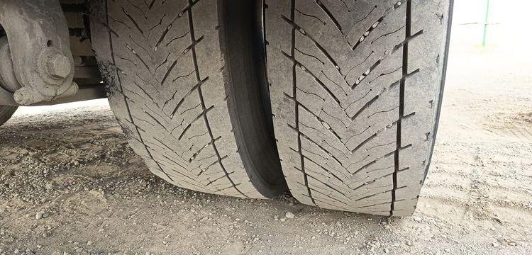 RENAULT PORTEUR D19 WIDE PAROIS LATERALES SOUPLESCOULISSANTES 8M 2 ESSIEUX SUSP. AIR HAY  EQ-439-GM