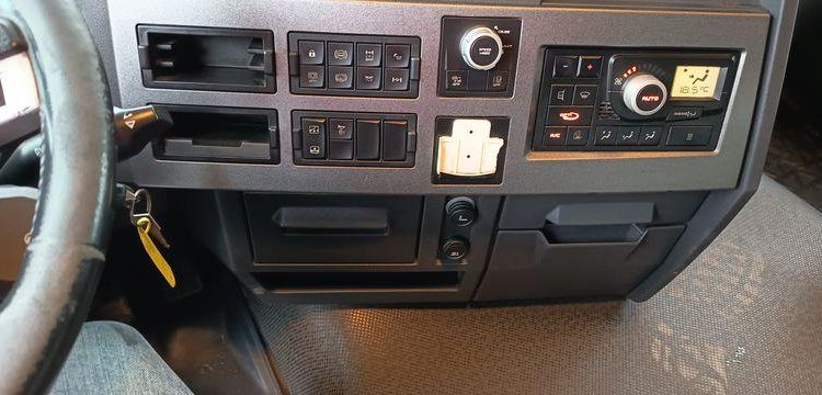 RENAULT T 520 DOUBLE RESERVOIR  ES-184-EA