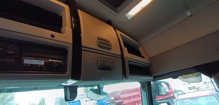 RENAULT T 520 DOUBLE RESERVOIR  ES-184-EA