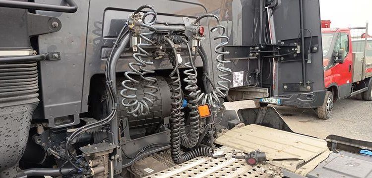 RENAULT T 520 DOUBLE RESERVOIR  ES-184-EA