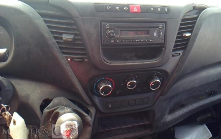 IVECO 35C12 BENNE SIMPLE CABINE NON ROULANT  ES-987-DJ