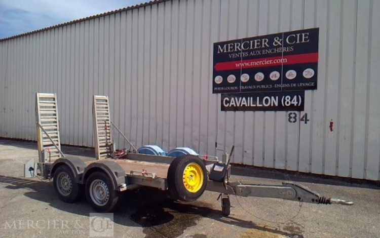 HUBIERE REMORQUE PORTE ENGIN 2T  ET-690-FF