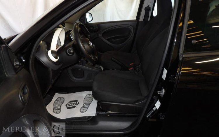 SMART EQ FORFOUR ELECTRIC 80 56PPM 1,6KWH PURE BVA  EY-883-CX