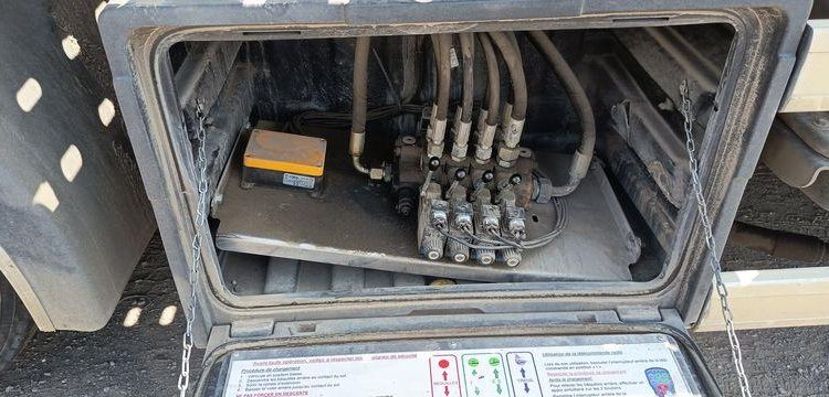 IVECO IVECO STRALIS AD260 S420CH – PTAC : 32 TONNES – JAUNE EY-985-FS