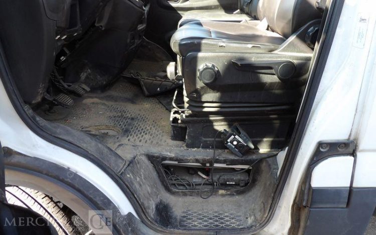 IVECO 35C12 BENNE SIMPLE CABINE COFFRE  FB-682-RG