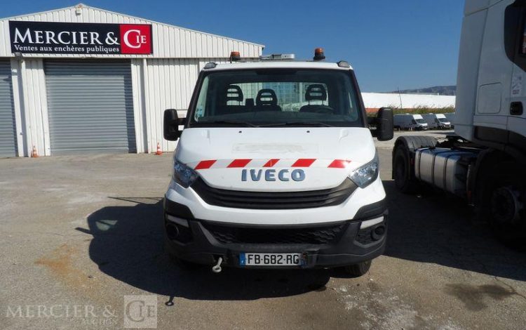 IVECO 35C12 BENNE SIMPLE CABINE COFFRE  FB-682-RG
