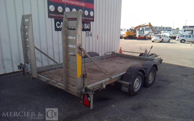 HUBIERE REMORQUE PORTE ENGIN CU 2T8  FD-598-LV