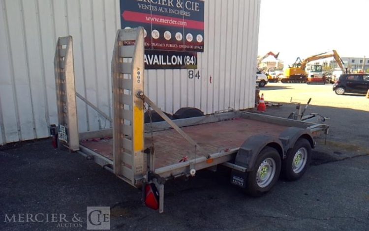 HUBIERE REMORQUE PORTE ENGIN 2T8  FE-387-SD