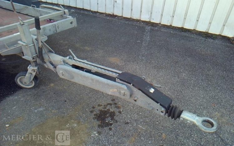 HUBIERE REMORQUE PORTE ENGIN 2T8  FE-387-SD