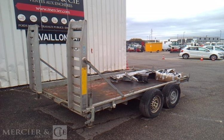 HUBIERE REMORQUE PORTE ENGIN 2T8  FE-431-SD
