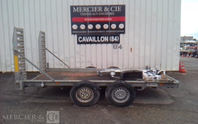 HUBIERE REMORQUE PORTE ENGIN 2T8  FE-431-SD