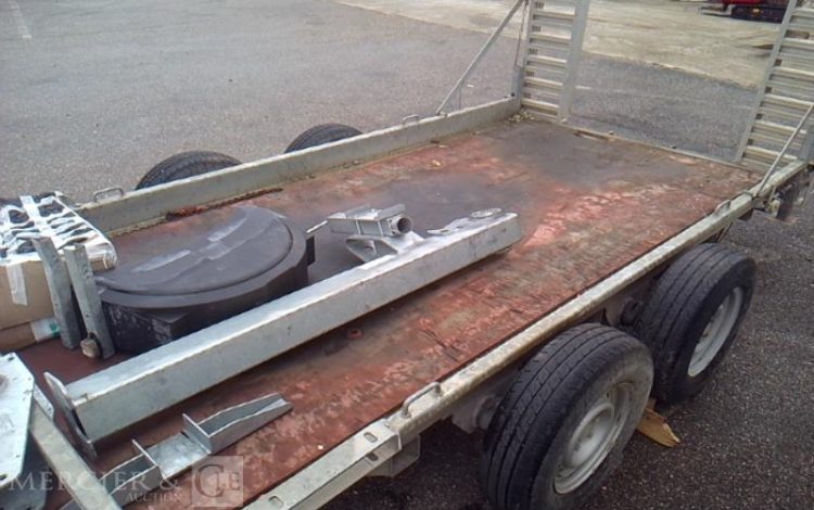 HUBIERE REMORQUE PORTE ENGIN 2T8  FE-431-SD