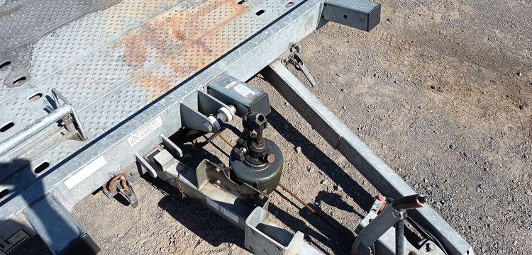 HUBIERE REMORQUE PORTE VOITURE 1T65  FE-941-EJ