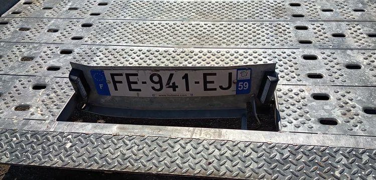HUBIERE REMORQUE PORTE VOITURE 1T65  FE-941-EJ