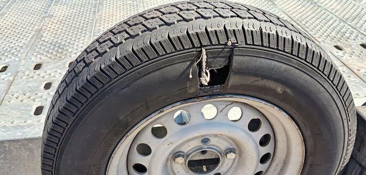 HUBIERE REMORQUE PORTE VOITURE 1T65  FE-941-EJ