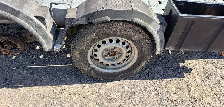 HUBIERE REMORQUE PORTE VOITURE 1T65  FE-941-EJ