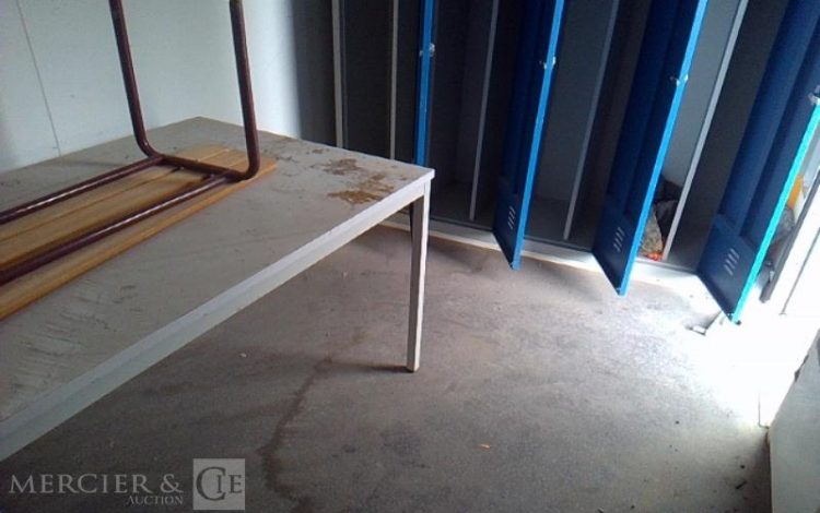 CNSE ABRIS CHANTIER 9M2 ISOLE + WC  FF-043-TC