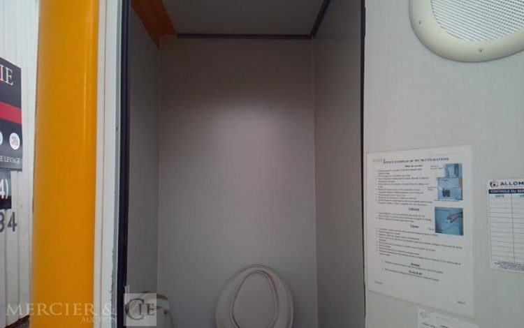 CNSE ABRIS CHANTIER 9M2 ISOLE + WC  FF-043-TC