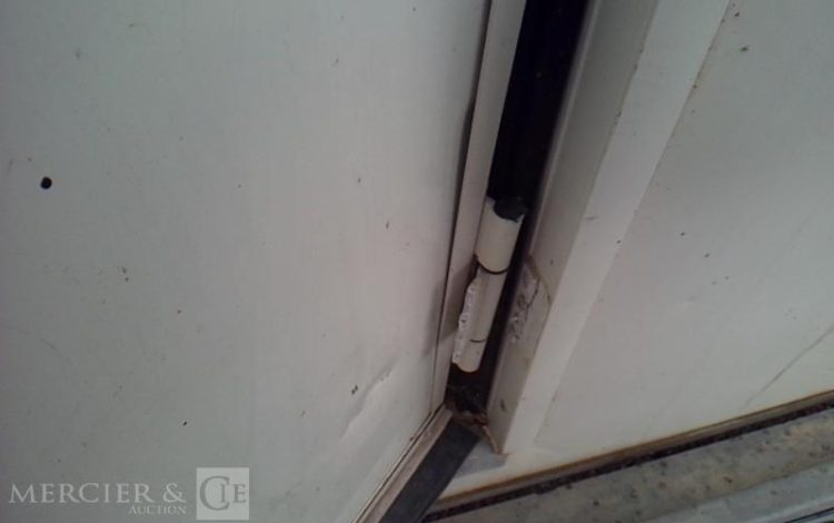 CNSE ABRIS CHANTIER 9M2 ISOLE + WC  FF-043-TC