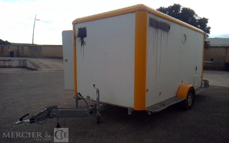 CNSE ABRIS CHANTIER 9M2 ISOLE + WC  FF-043-TC