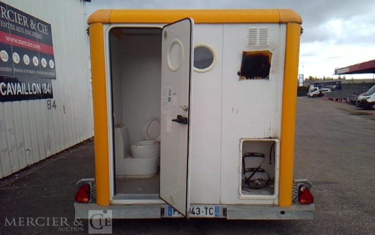 CNSE ABRIS CHANTIER 9M2 ISOLE + WC  FF-043-TC