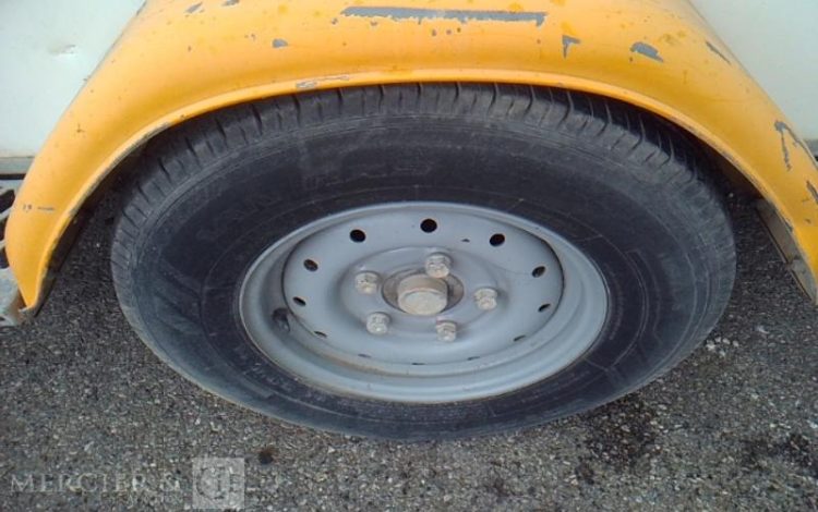 CNSE ABRIS CHANTIER 9M2 ISOLE + WC  FF-043-TC