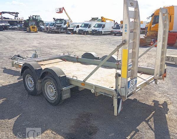 HUBIERE REMORQUE PORTE ENGIN 2T8  FG-213-DT