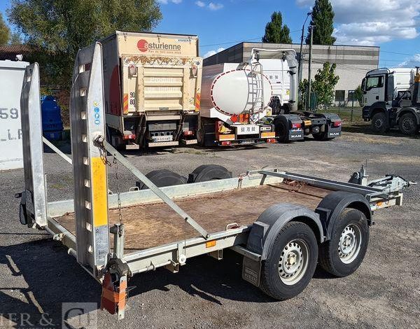 HUBIERE REMORQUE PORTE ENGIN 2T8  FG-213-DT