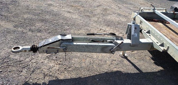 HUBIERE REMORQUE PORTE ENGIN 2T8  FG-213-DT