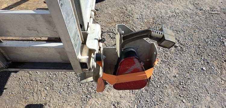 HUBIERE REMORQUE PORTE ENGIN 2T8  FG-213-DT