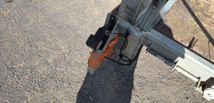 HUBIERE REMORQUE PORTE ENGIN 2T8  FG-213-DT