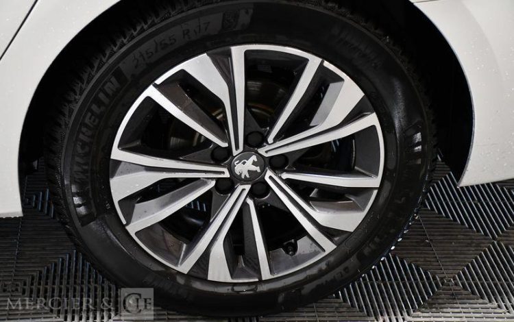 PEUGEOT 508 1.5 BLUEHDI 130 ALLURE EAT BLANC FK-094-LZ