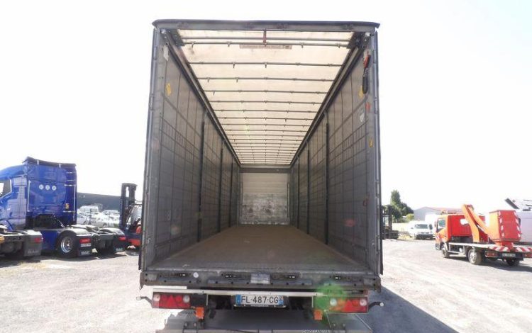 SCHMITZ SEMI ROMRQUE BACHEE NKS SCB S3T AVEC HAYON – 3 ESSIEUX  – PTAC 39 TONNES –  FL-487-CG