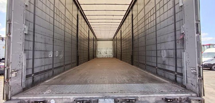 SCHMITZ SEMI ROMRQUE BACHEE NKS SCB S3T AVEC HAYON – 3 ESSIEUX  – PTAC 39 TONNES –  FL-487-CG