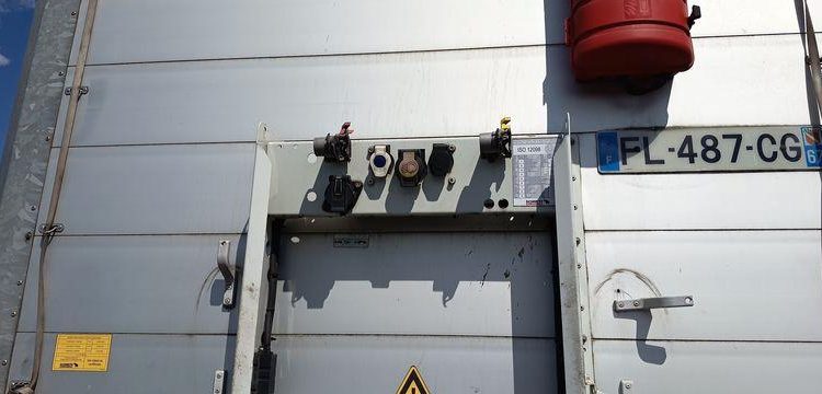 SCHMITZ SEMI ROMRQUE BACHEE NKS SCB S3T AVEC HAYON – 3 ESSIEUX  – PTAC 39 TONNES –  FL-487-CG