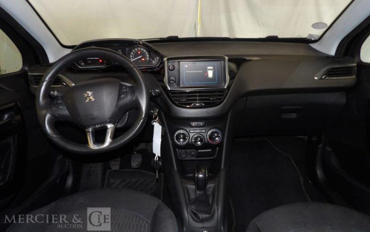 PEUGEOT 208 GENERATION-I 1.2 PURETECH 80CH SIGNATURE  FL-567-BQ